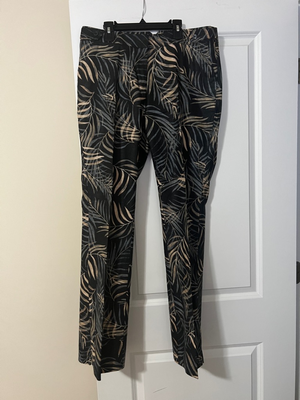 Cato Black Pants with Tan & Gray Leaf Print